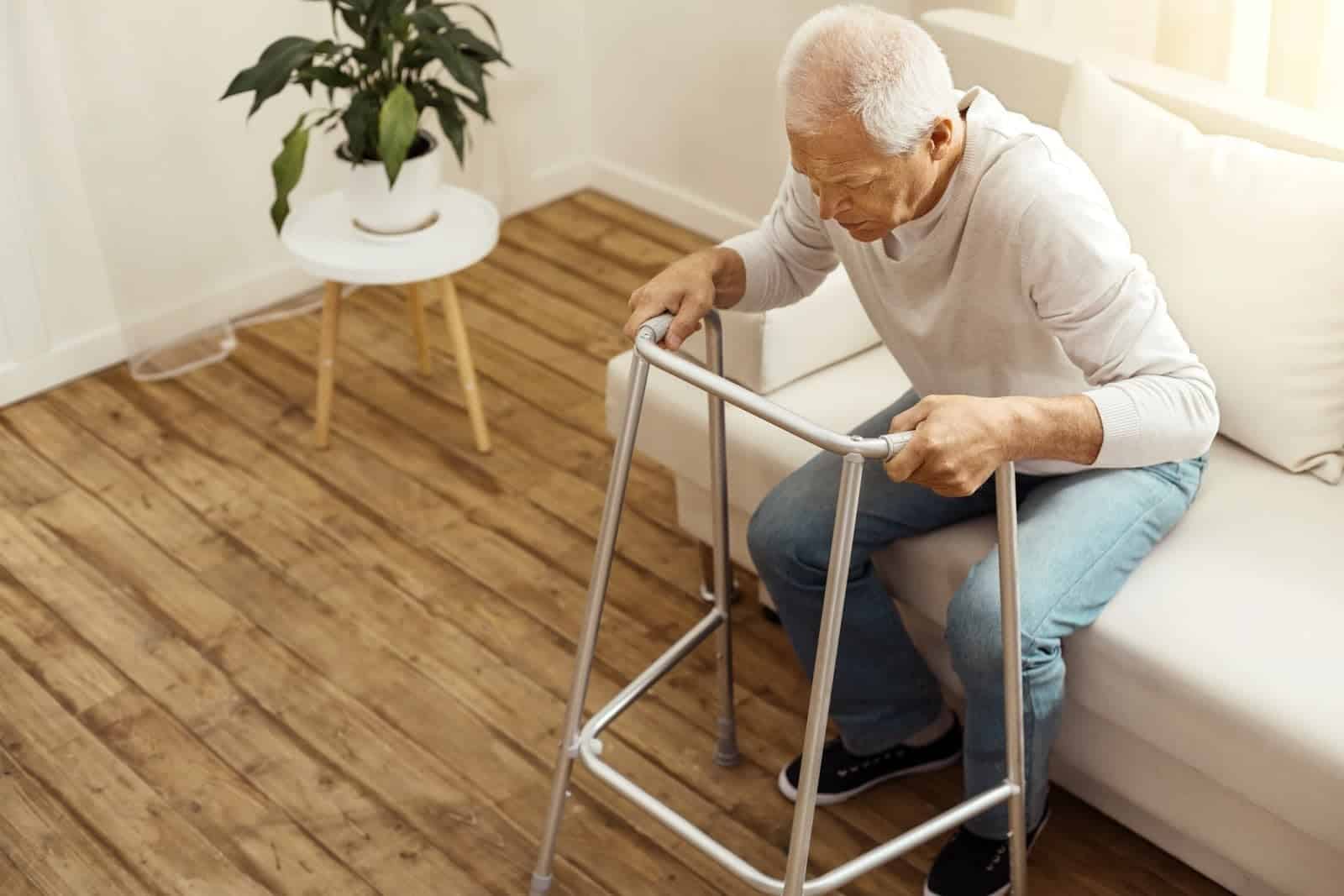 elderlymanwalker